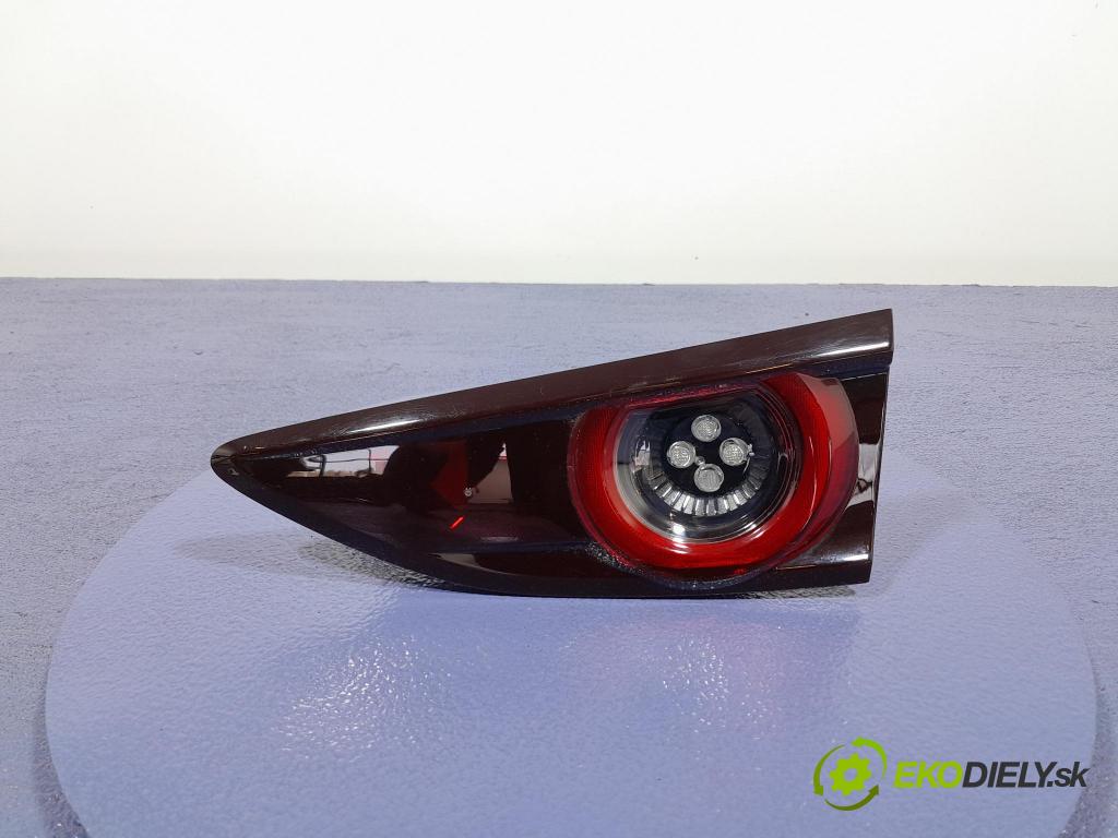 Mazda 3 2021 světlo Zad: Práva: Uvnitř BCKC-513F0