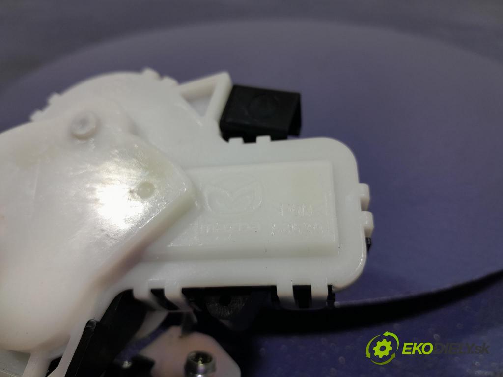 Mazda 3 2021 zámek Klapky: kufr A8630