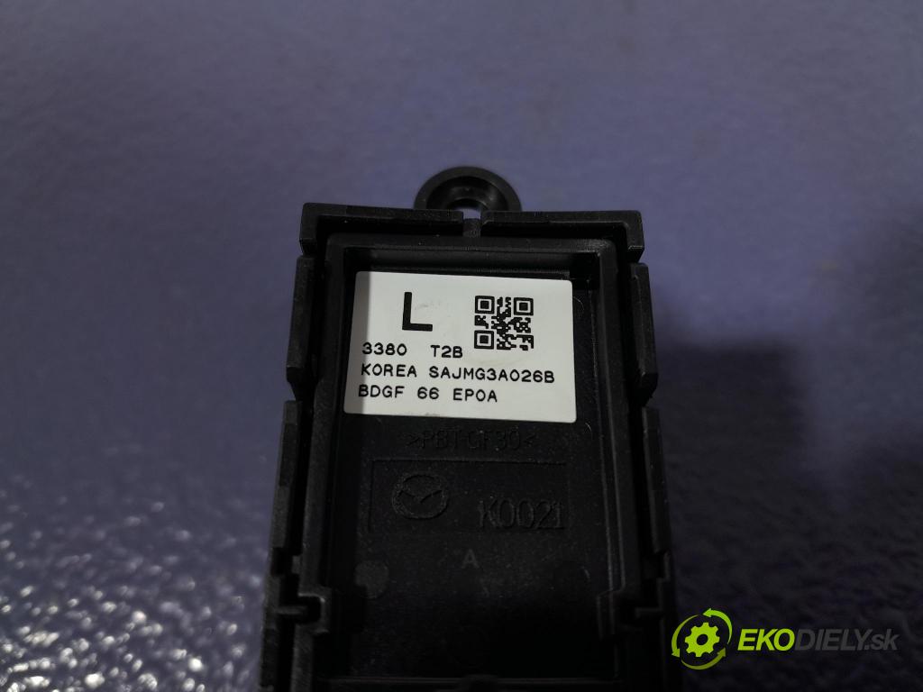 Mazda 3 2021 Přepínač Brzda: Manuál BDGF-66EP0A