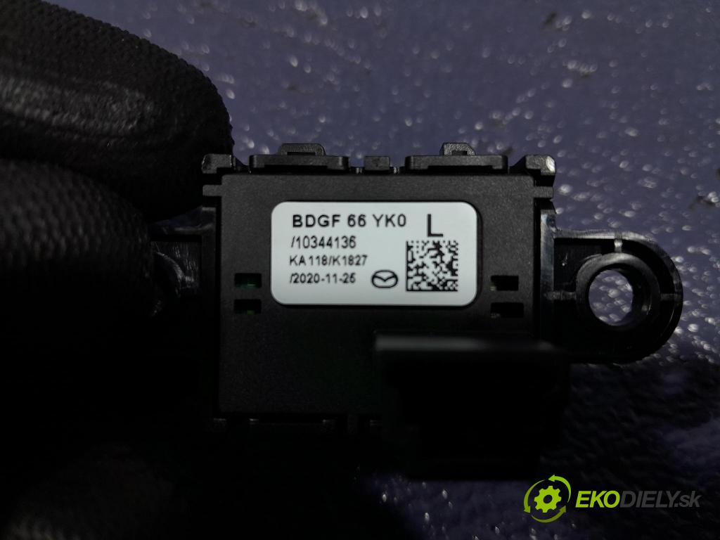 Mazda 3 2021 Přepínač BDGF-66YK0
