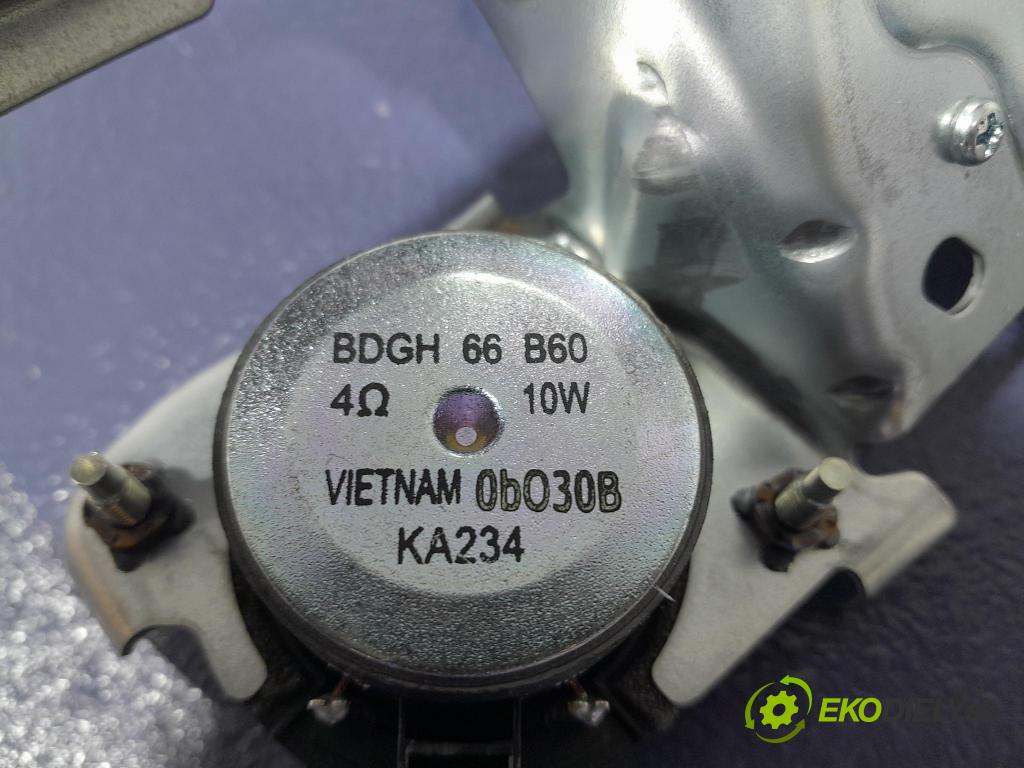 Mazda 3 2021 motorek Stěrače: Zad: 