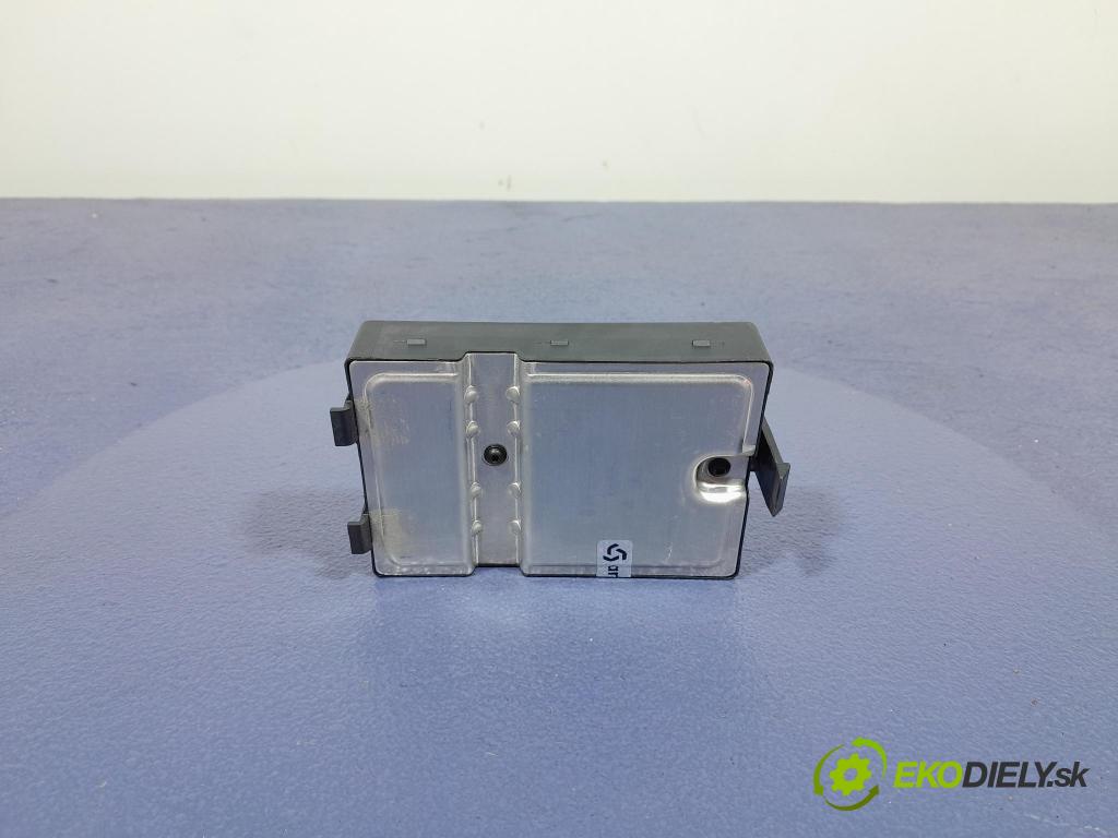 Jeep Cherokee 2016 riadiaca jednotka Sedadlo: P68277176AA