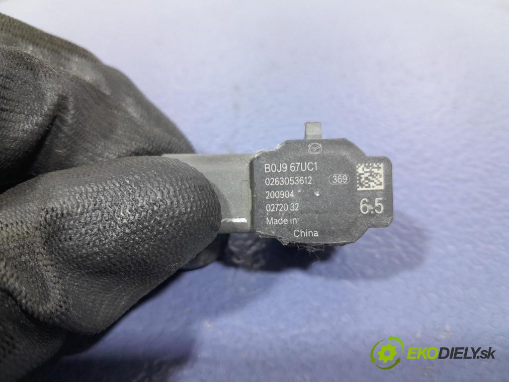 Mazda 3 2021 snímač / riadiaca jednotka PDC B0J9 67UC1