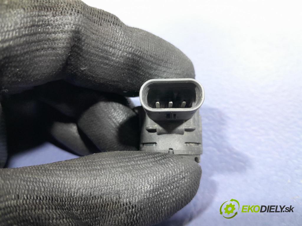 Mazda 3 2021 snímač / řídící jednotka PDC B0J9 67UC1