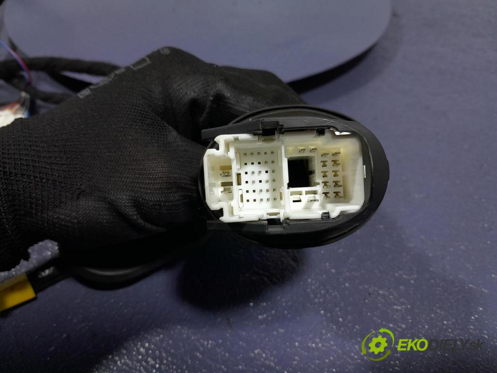 Mazda 3 2021 instalace Elektrický: BERJ-67-A30