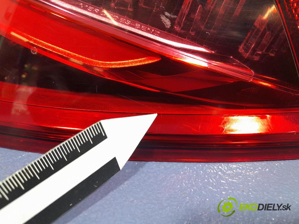 Mercedes S-klasa 2021 svetlo / reflektor zad Prava: Vonkajsia: A2239062400
