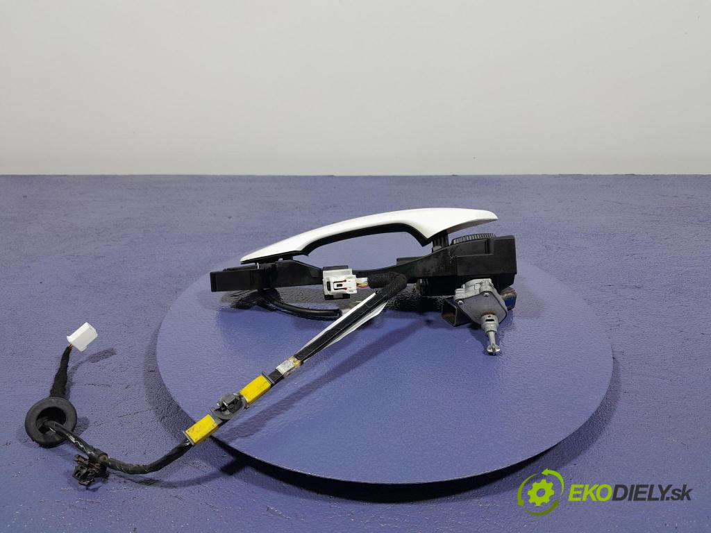 Mazda 3 2021 rukoväť Predné ľavá