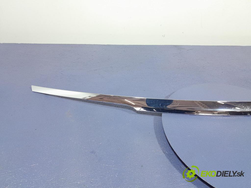 Mercedes S-klasa 2021 lišta kufr A2237572200