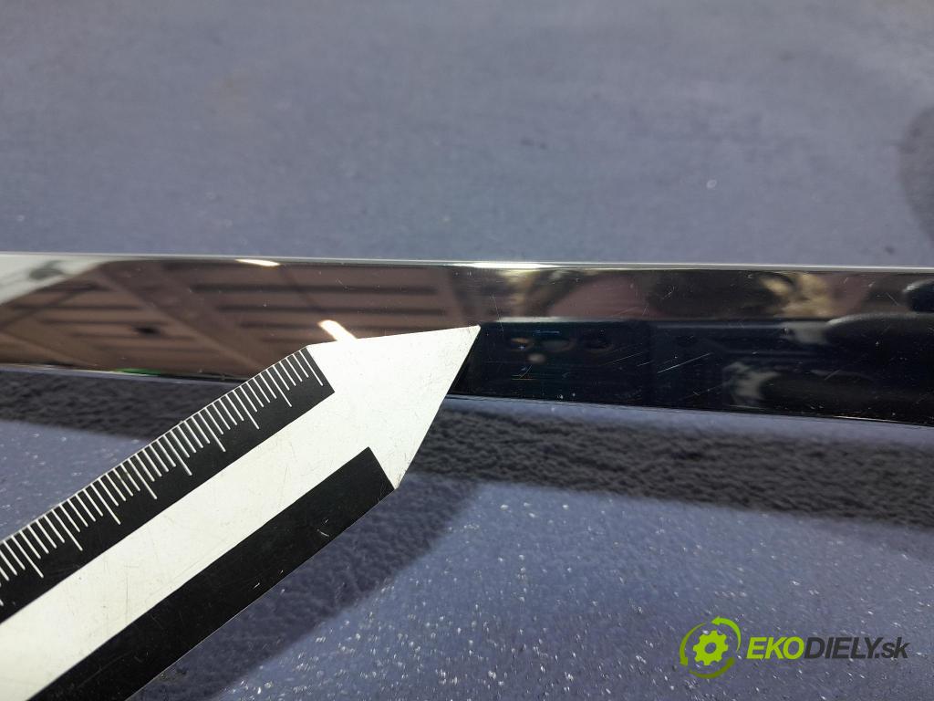 Mercedes S-klasa 2021 lišta kufr A2237572200