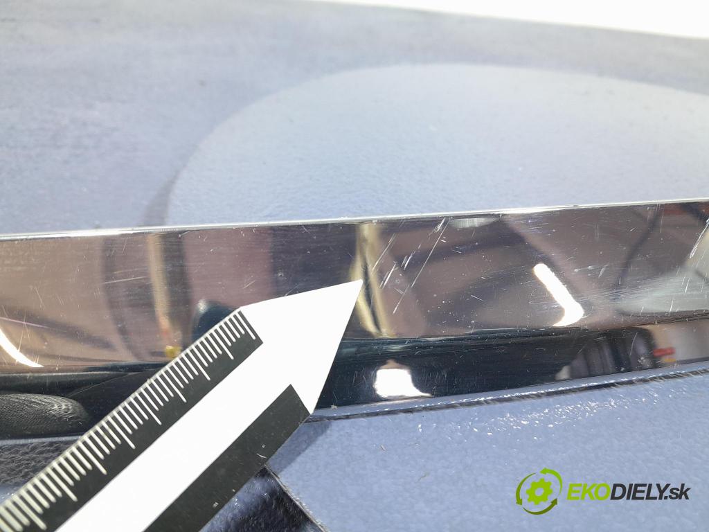 Mercedes S-klasa 2021 lišta kufr A2237572200