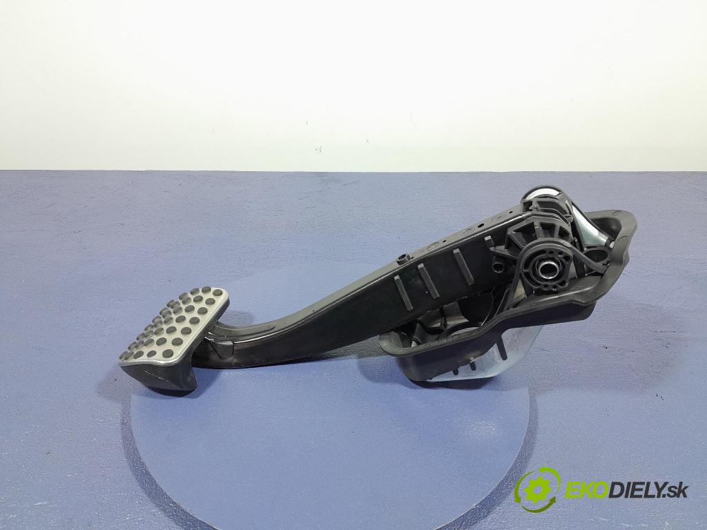 Mercedes S-klasa 2021 pedále A2232903000