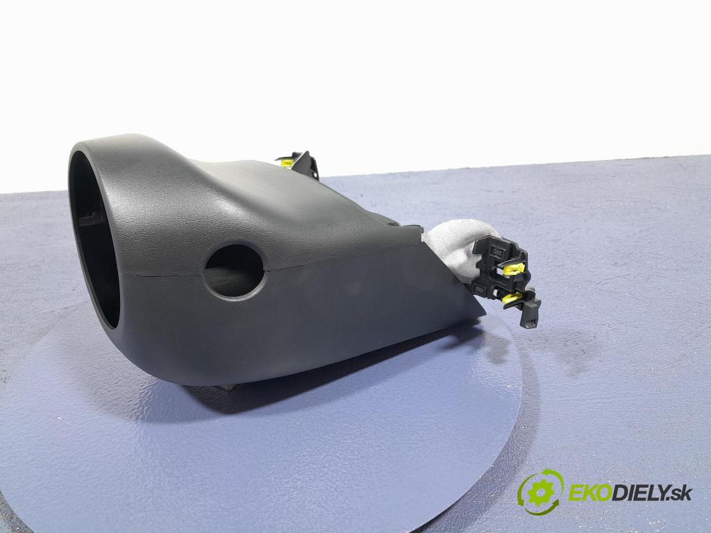 Mazda 3 2021 kryt Plast: Interiéry: BDGF-64357