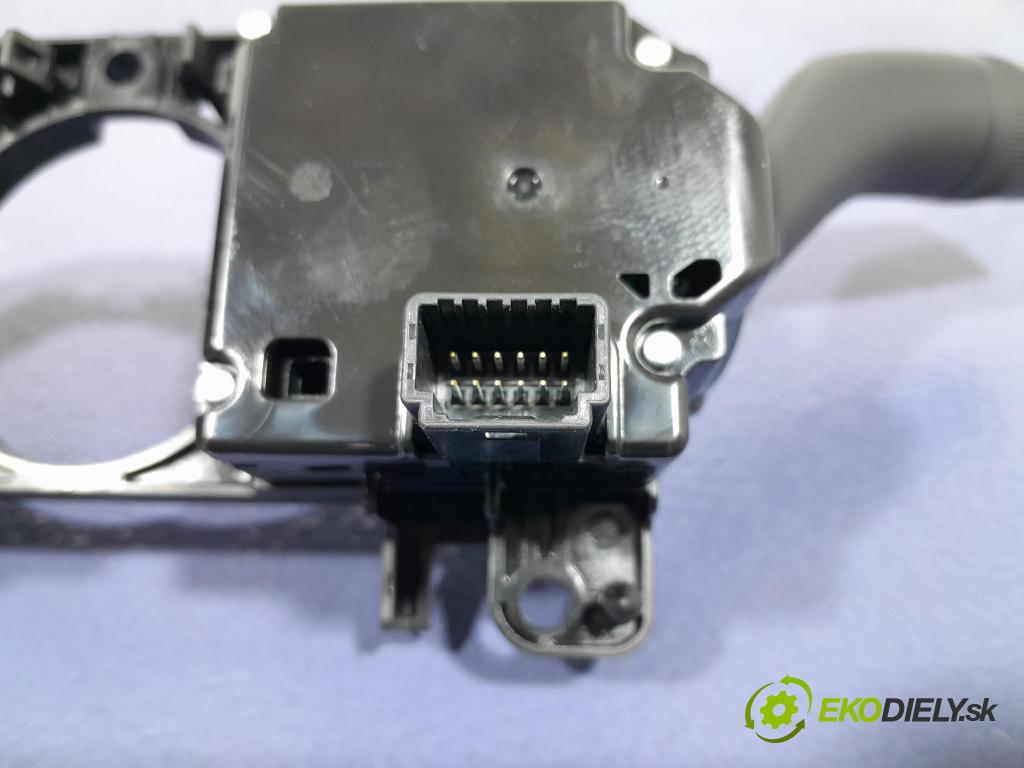 Mazda 3 2021 prepínač Komplex: BDENA 1F