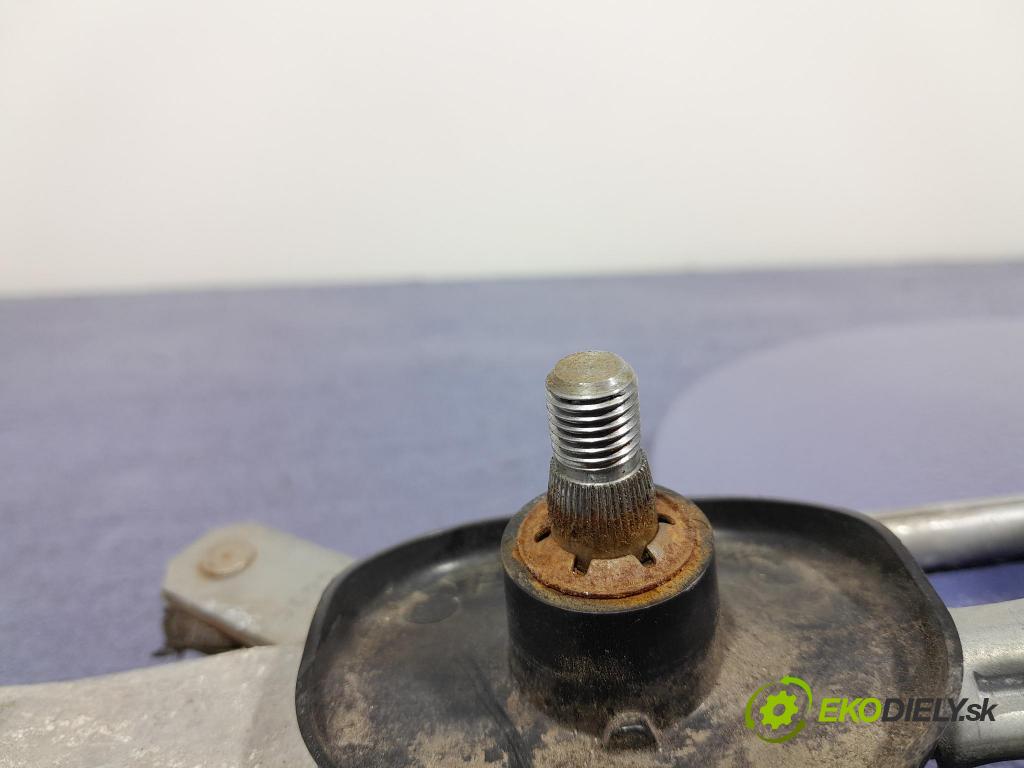 Mazda 3 2021 mechanizmus motor: Stierače: Predné