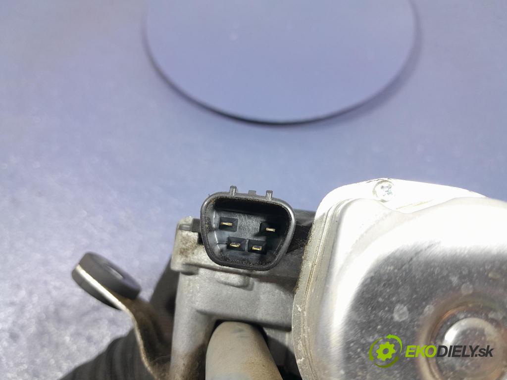 Mazda 3 2021 mechanismus motorek Stěrače: před 