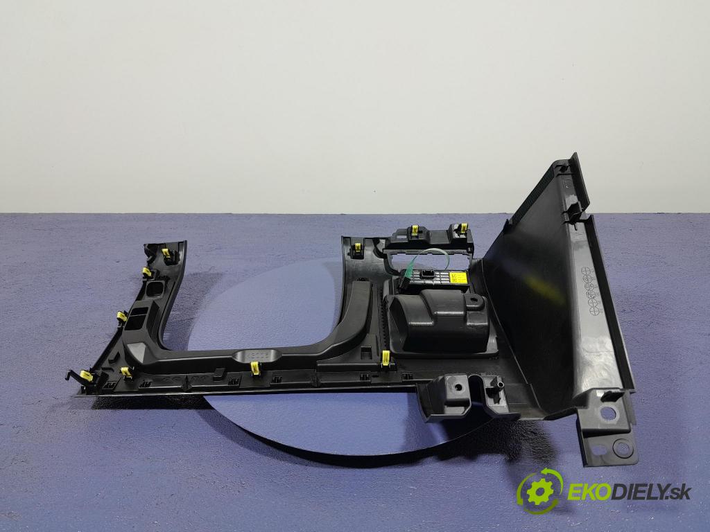 Mazda 3 2021 kryt Plast: Interiéry: BDGF -64891