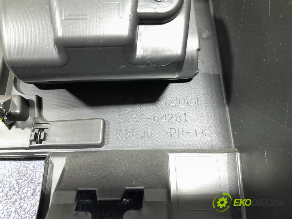 Mazda 3 2021 kryt Plast: Interiéry: BDGF -64891