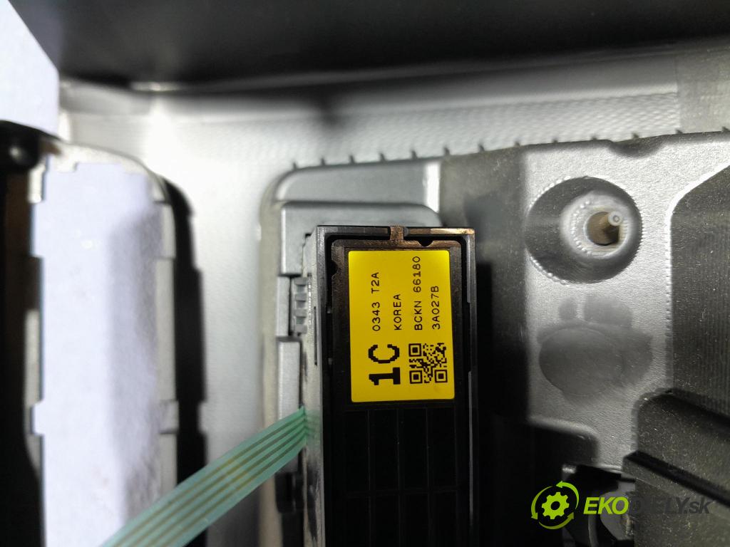 Mazda 3 2021 kryt Plast: Interiéry: BDGF -64891