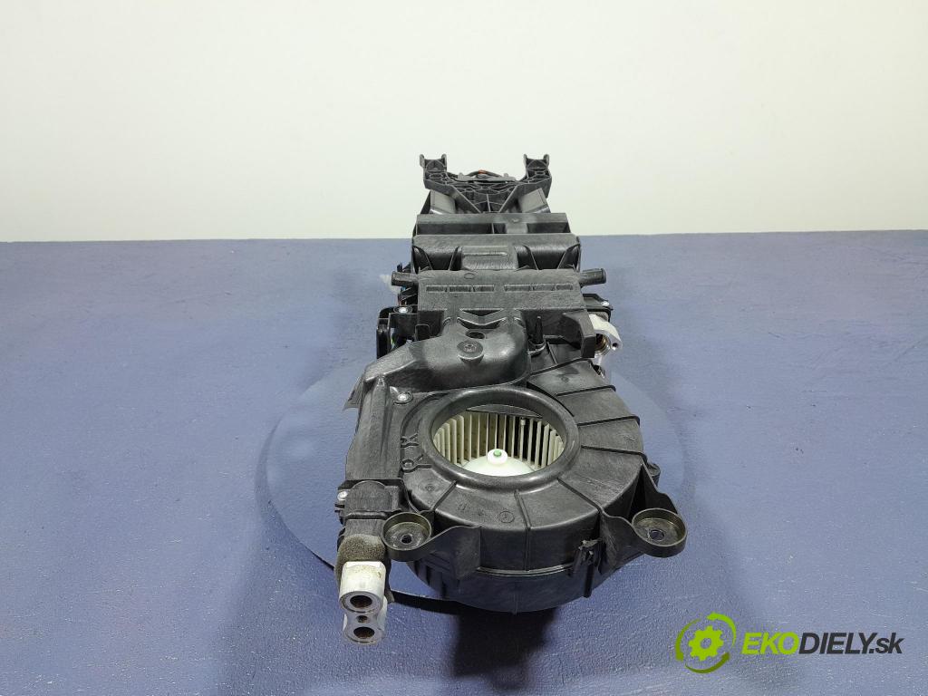 Mercedes S-klasa 2021 radiator A2238300000