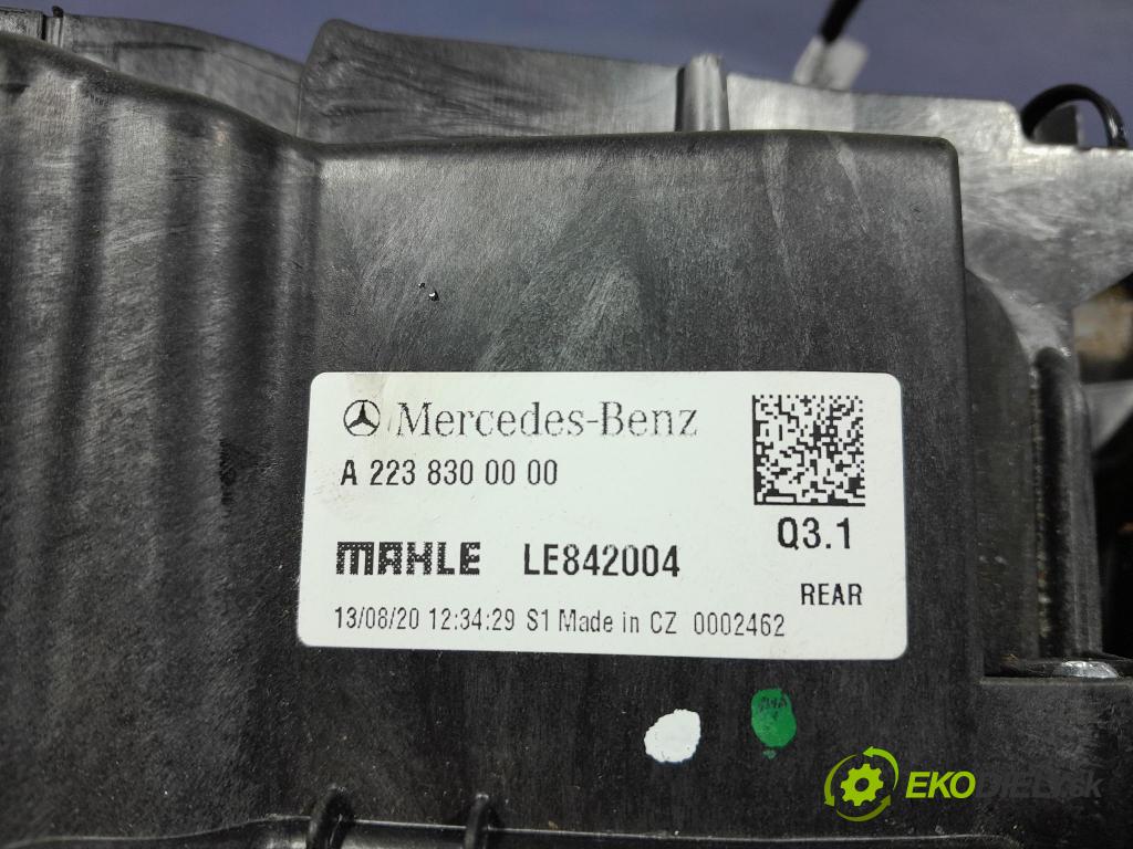 Mercedes S-klasa 2021 radiátor A2238300000