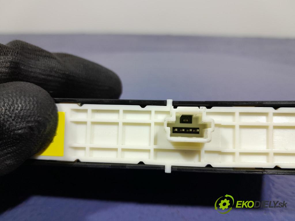 Mazda 3 2021 prepínač BHPM-66170