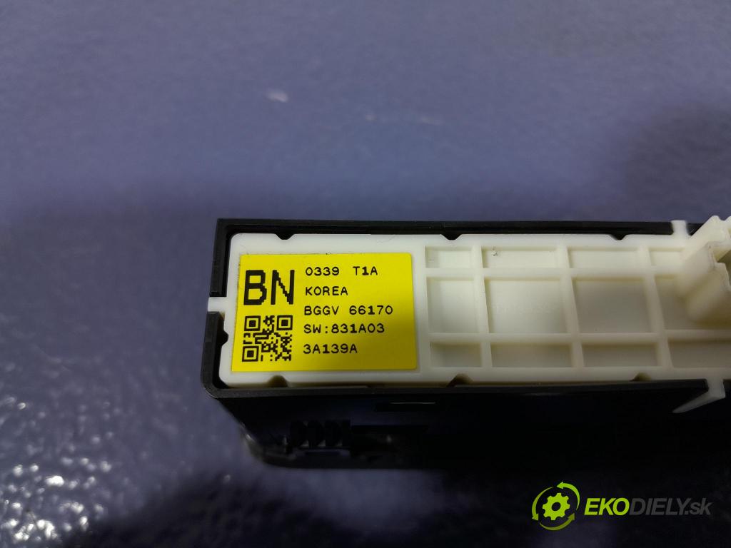 Mazda 3 2021 Přepínač BHPM-66170