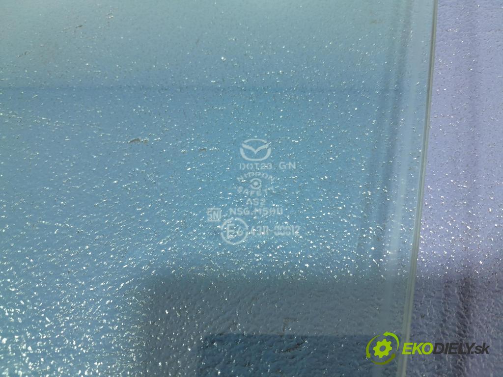 Mazda 3 2021 sklo dvere Predné ľavá 