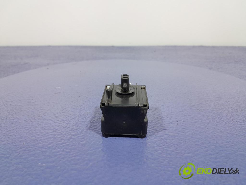 Mazda 3 2021 riadiaca jednotka BCKA-67681