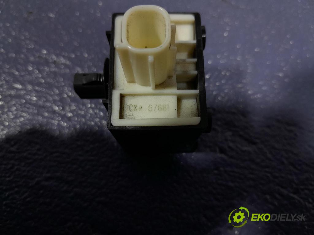 Mazda 3 2021 řídící jednotka BCKA-67681