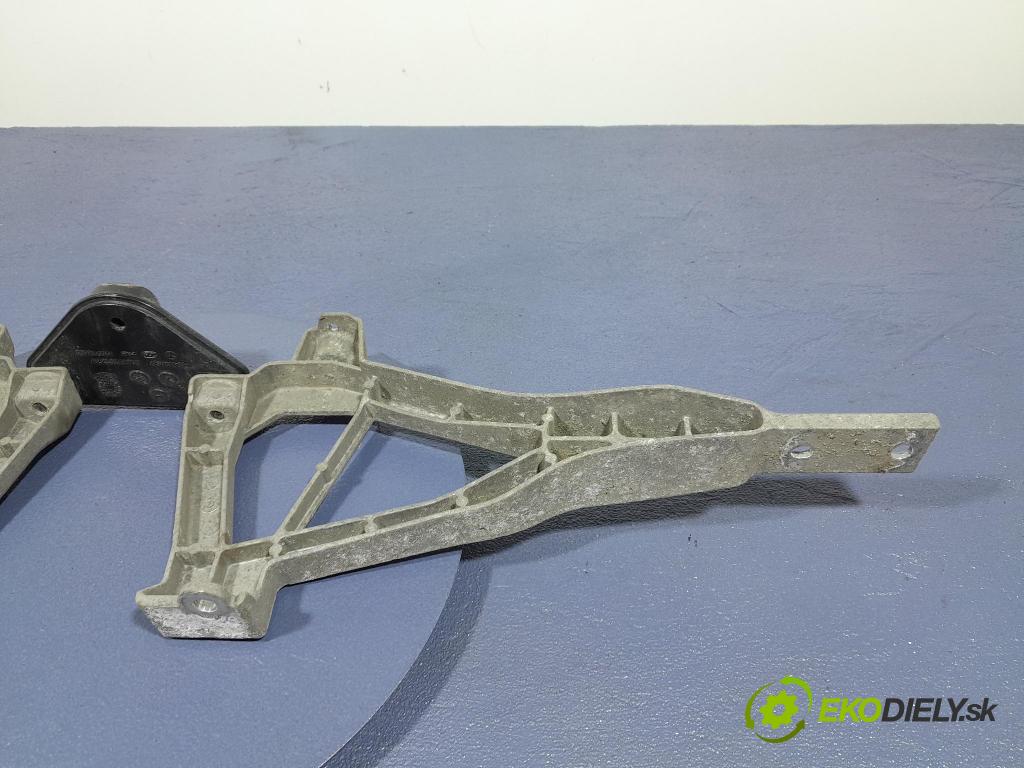 Mercedes S-klasa 2021 kryt Plast: podvozek: A2235248500