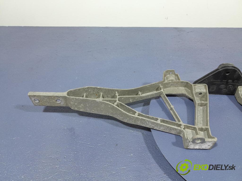 Mercedes S-klasa 2021 kryt Plast: podvozek: A2235248500