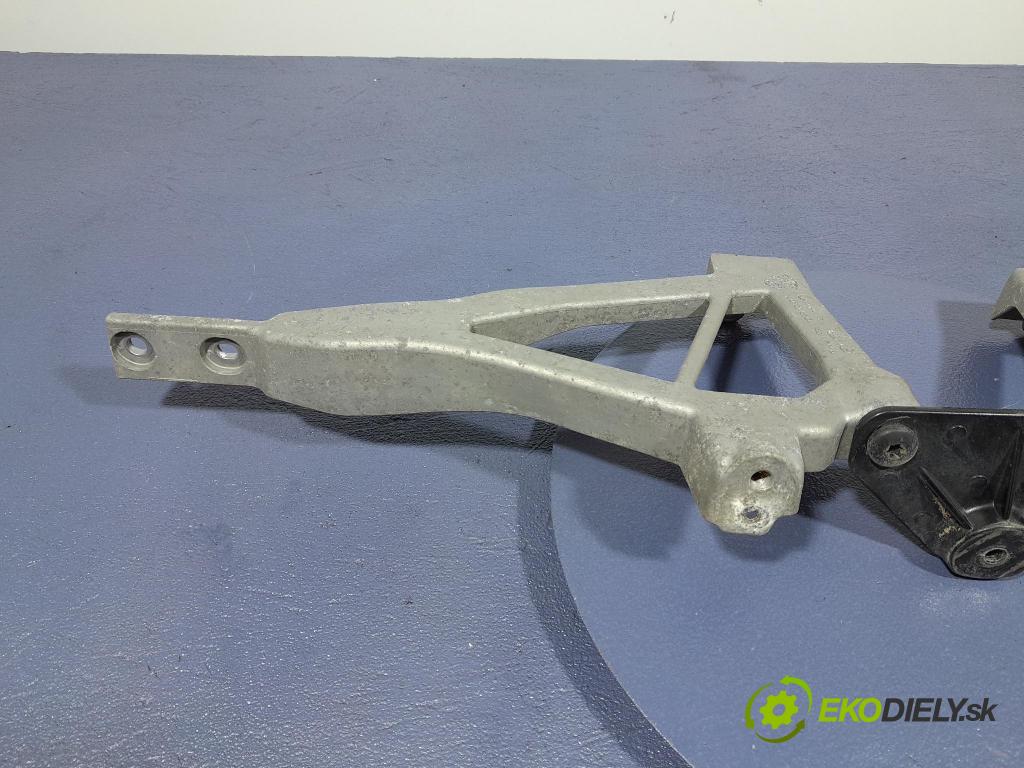 Mercedes S-klasa 2021 kryt Plast: podvozek: A2235248500