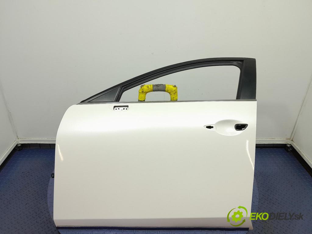 Mazda 3 2021 dvere Predné Vľavo: