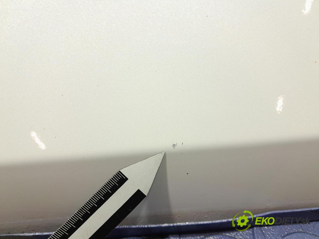 Mazda 3 2021 dvere Predné Vľavo: