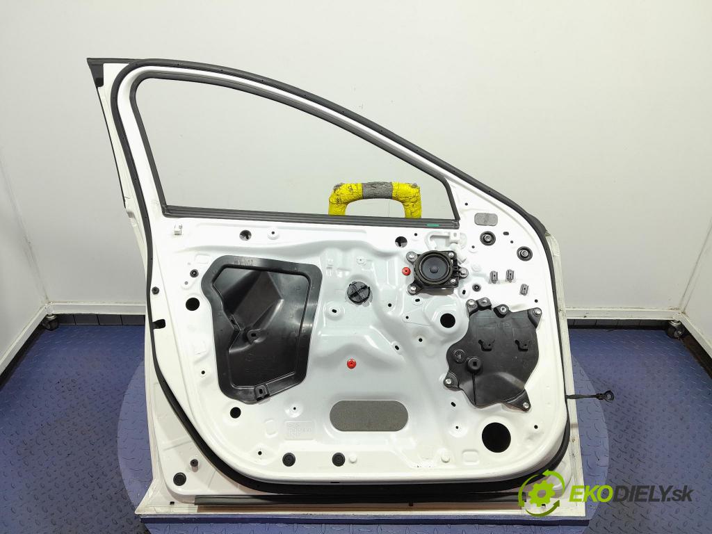 Mazda 3 2021 dveře před Vlevo, odjet: 