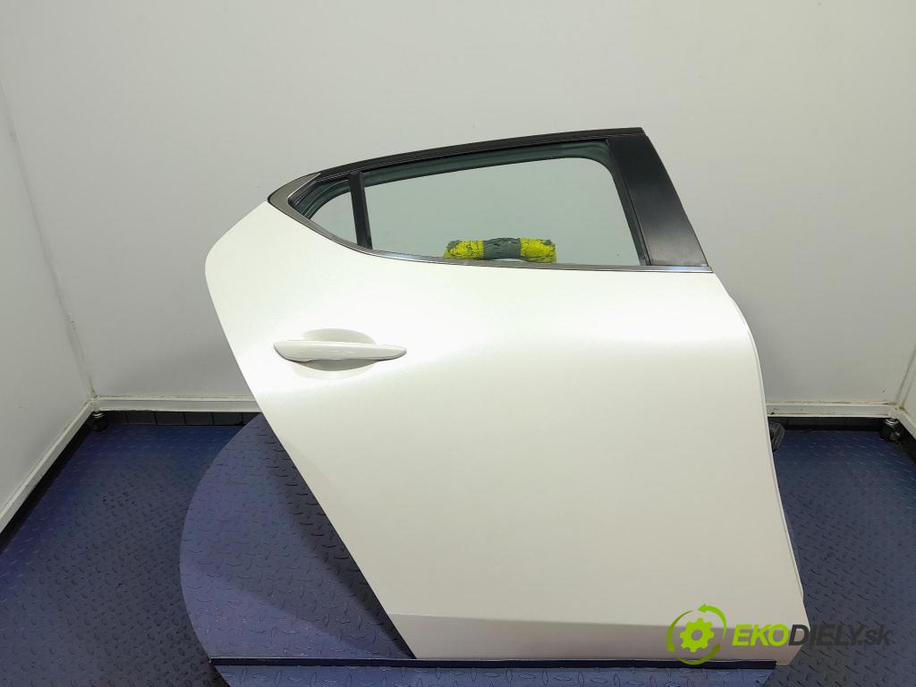 Mazda 3 2021 dveře Zad: prave