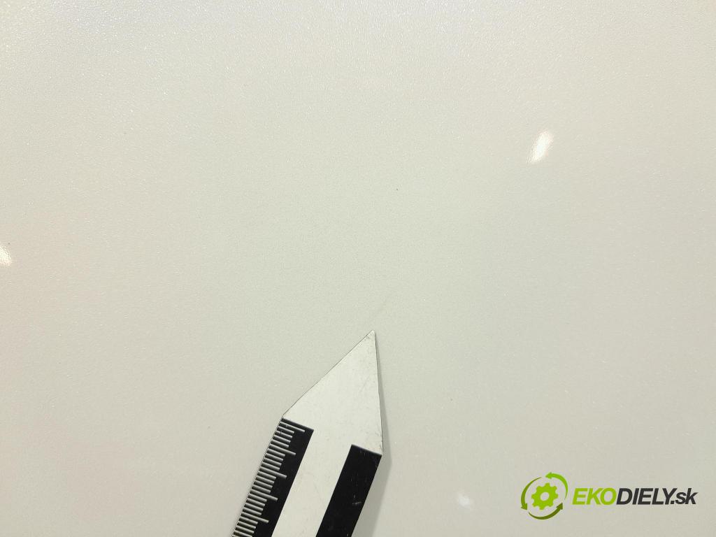 Mazda 3 2021 dveře Zad: prave