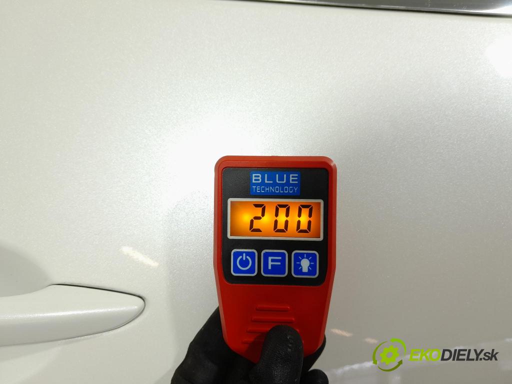 Mazda 3 2021 dveře Zad: prave