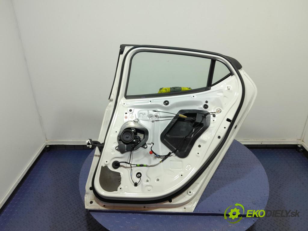 Mazda 3 2021 dveře Zad: prave 