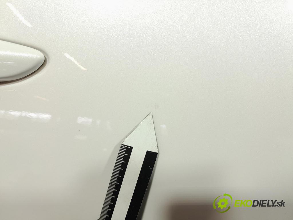 Mazda 3 2021 dveře před prave