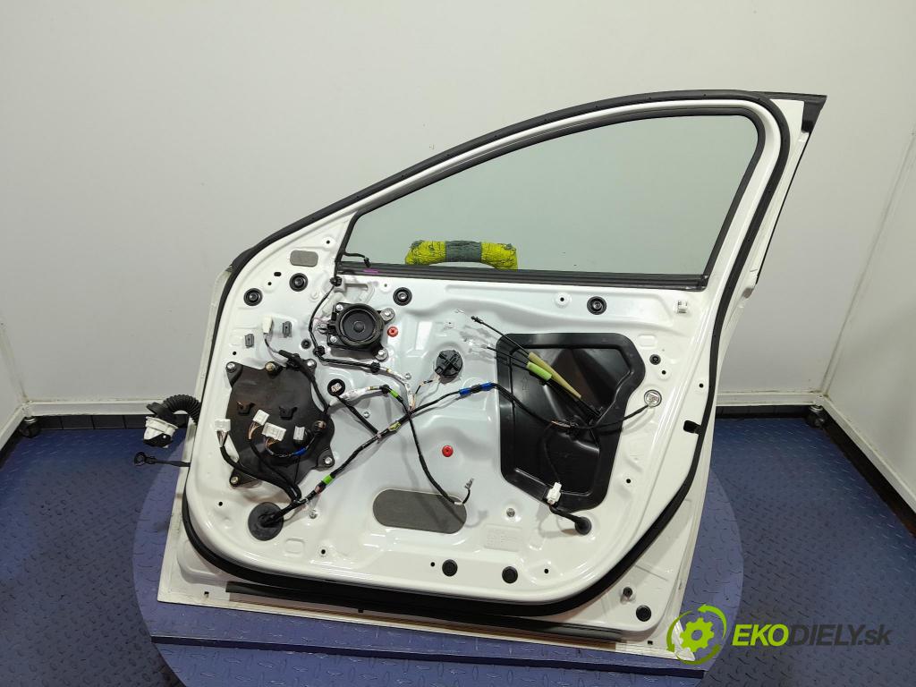 Mazda 3 2021 dveře před prave 