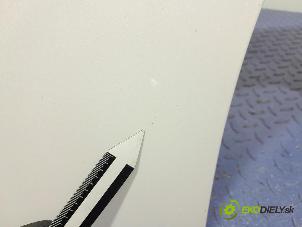 Mazda 3 2021 blatník Predné v pravo: