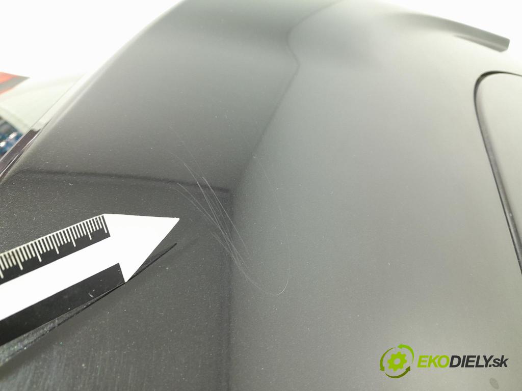 Jeep Cherokee 2016 zadní dveře kufra: kufr