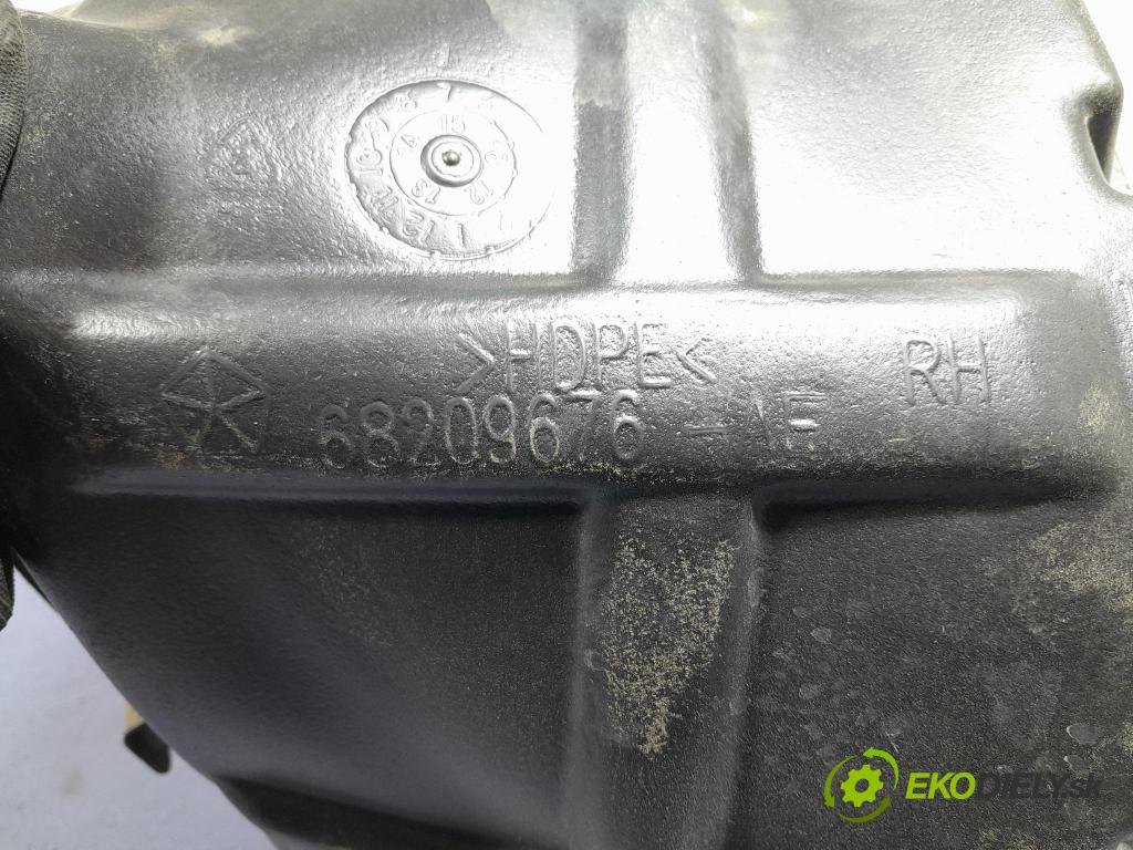 Jeep Cherokee 2016 blatník: plastický: Zad: 68209676