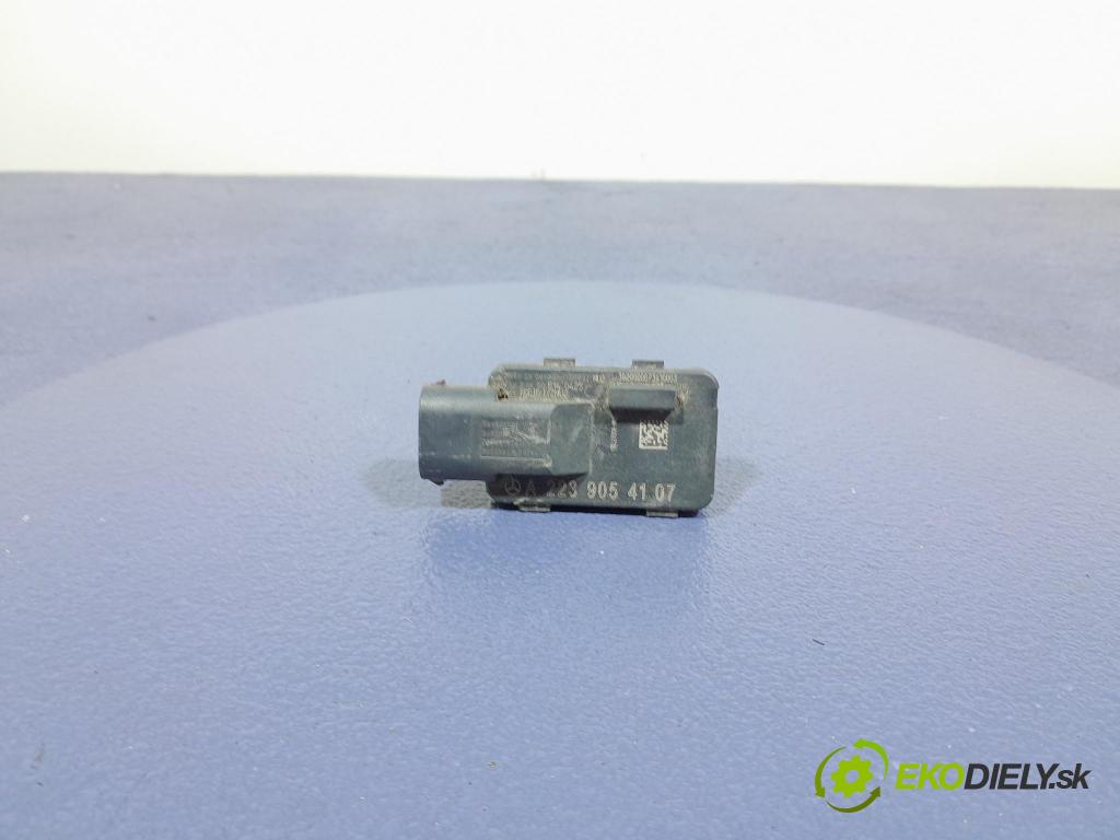 Mercedes S-klasa 2021 riadiaca jednotka A2239054107