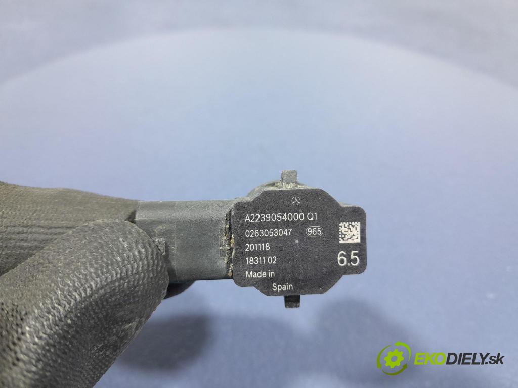 Mercedes S-klasa 2021 snímač / riadiaca jednotka PDC A2239054000