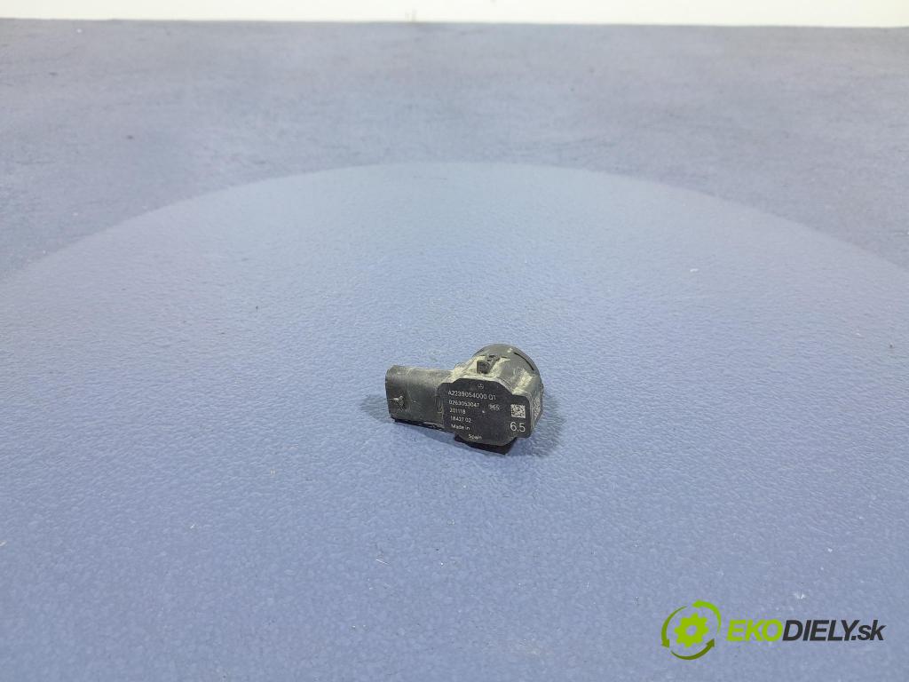 Mercedes S-klasa 2021 snímač / riadiaca jednotka PDC A2239054000