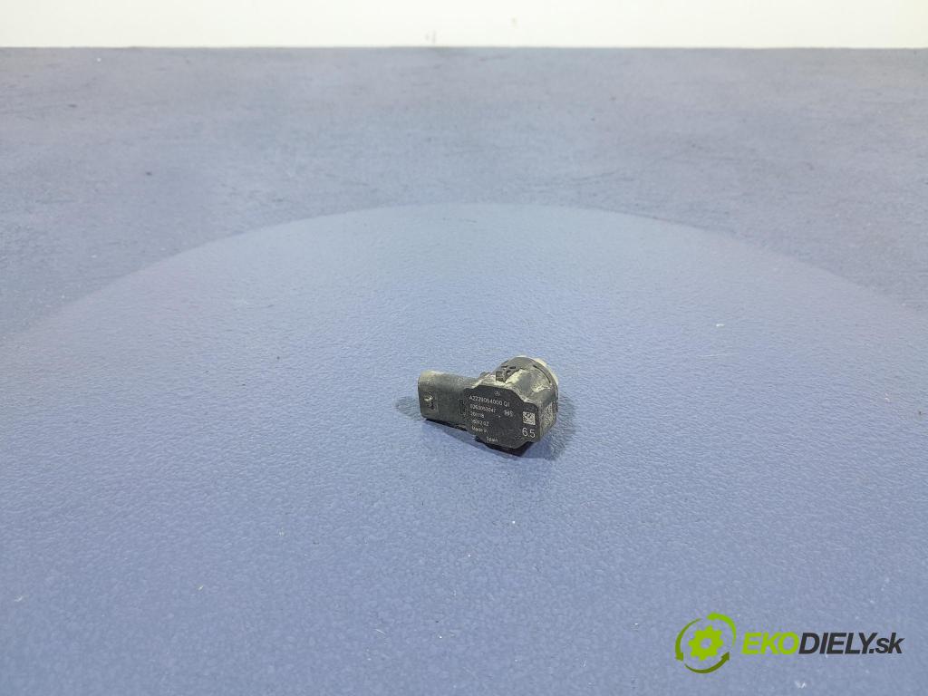 Mercedes S-klasa 2021 snímač / riadiaca jednotka PDC A2239054000