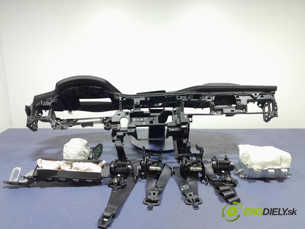 Mazda 3 2021 kokpit,přistrojova deska