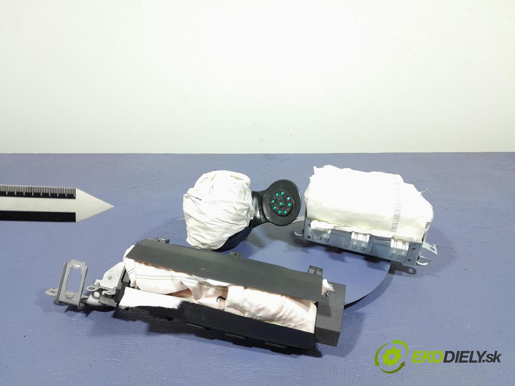 Mazda 3 2021 kokpit,přistrojova deska